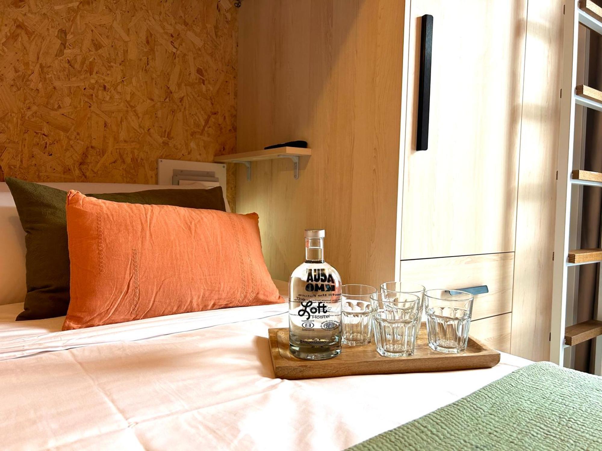 The Loft House Madrid Hostel Exterior photo