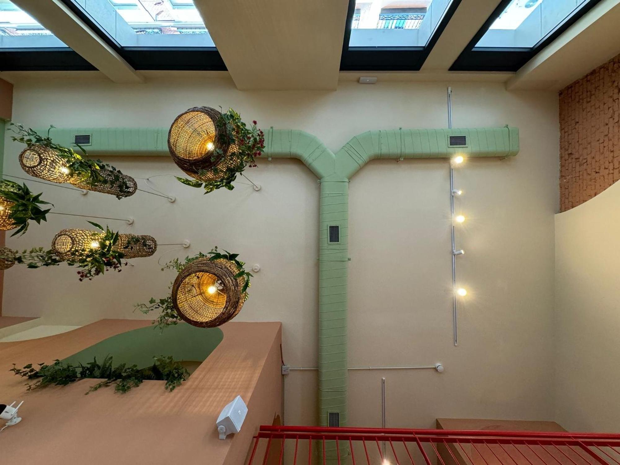 The Loft House Madrid Hostel Exterior photo