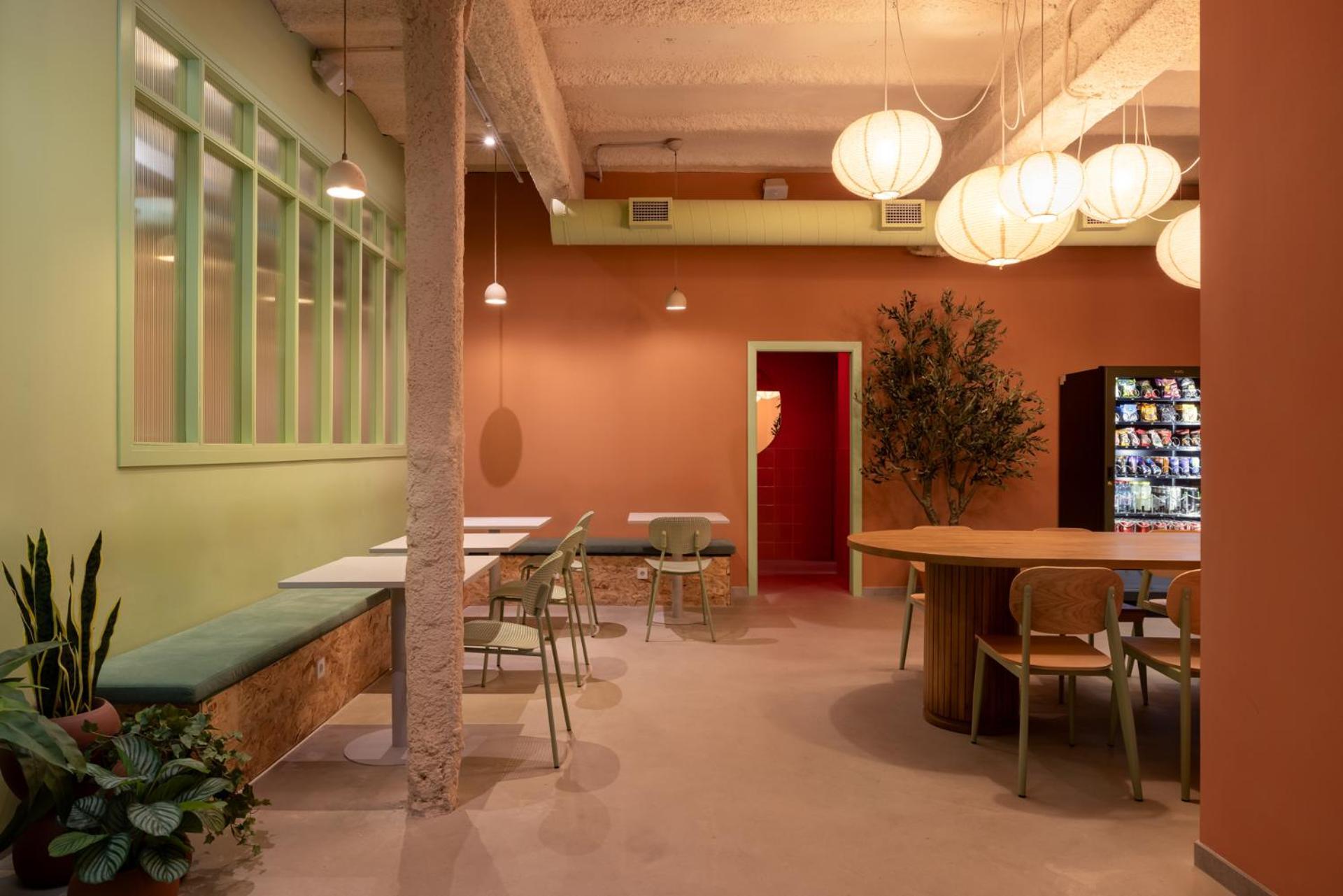 The Loft House Madrid Hostel Exterior photo