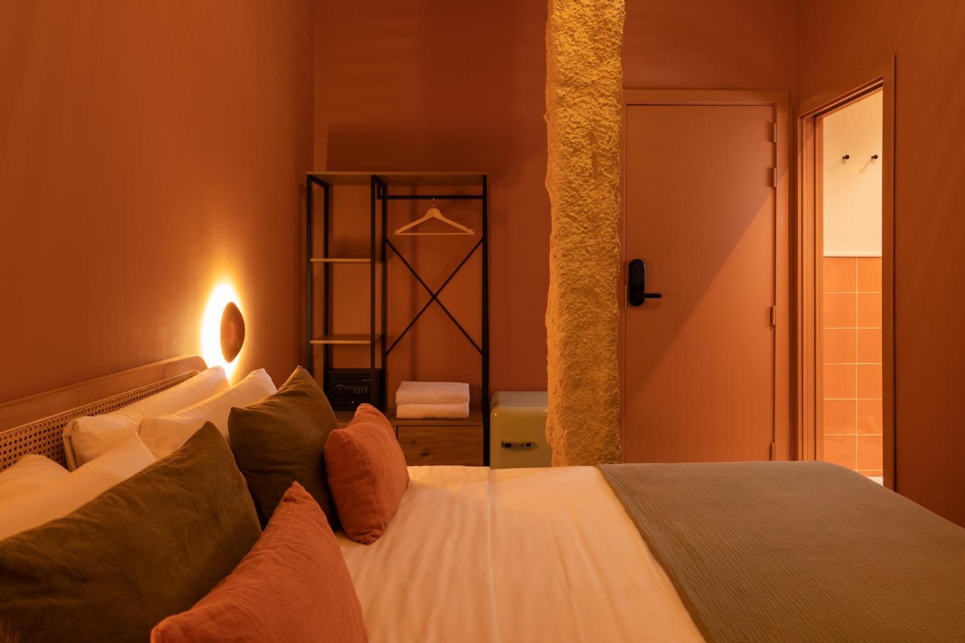 The Loft House Madrid Hostel Exterior photo